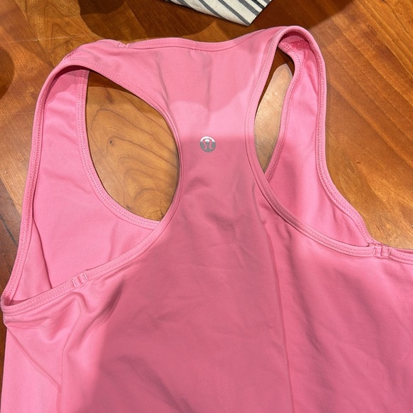 lululemon workout tank - Picture 2 of 2